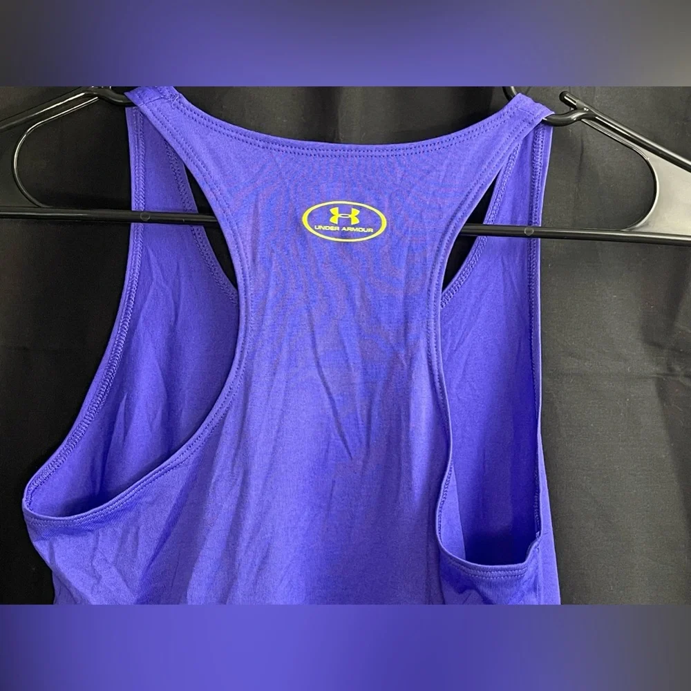 Under Armour Women’s Racerback Tank Size Medium - Picture 8 of 10
